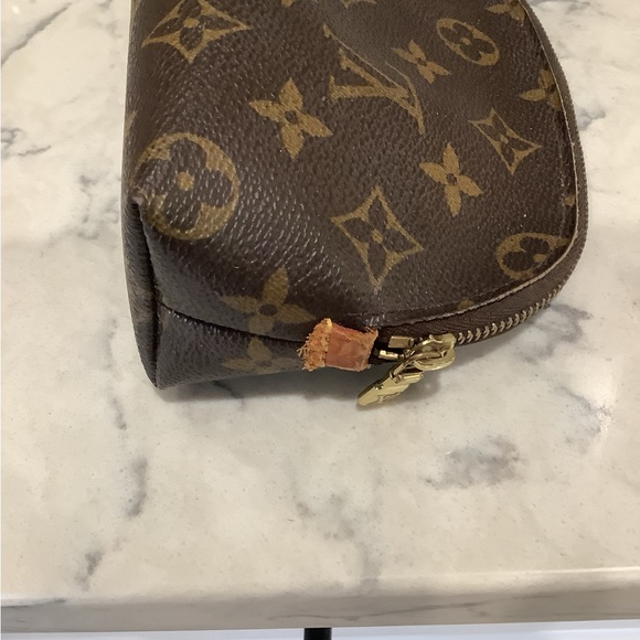 Authentic Louis Vuitton Monogram Cosmetic Pouch - Picture 3 of 7